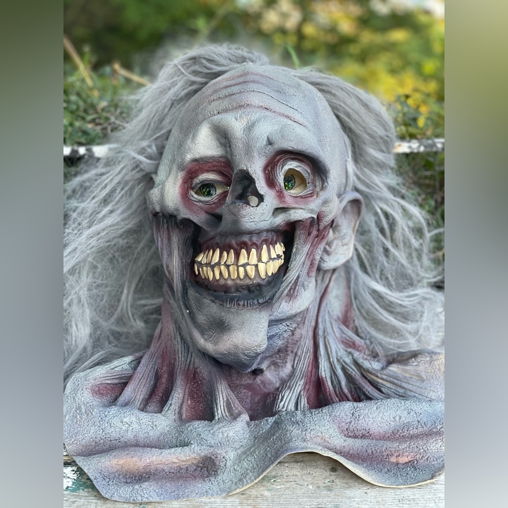Creepy Halloween latex mask vintage 1996